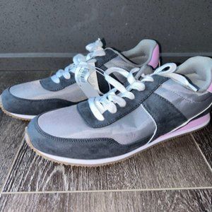 OLD NAVY Womens Size 8 Retro Athletic Sneakers Gray Pink Lace Up 480403-02